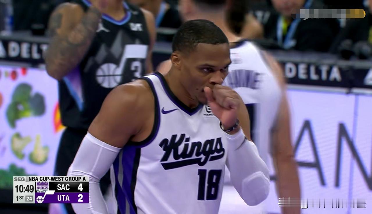 国王球星威斯布鲁克的带队能力真是太差了！今天国王在客场以119：128不敌爵士，