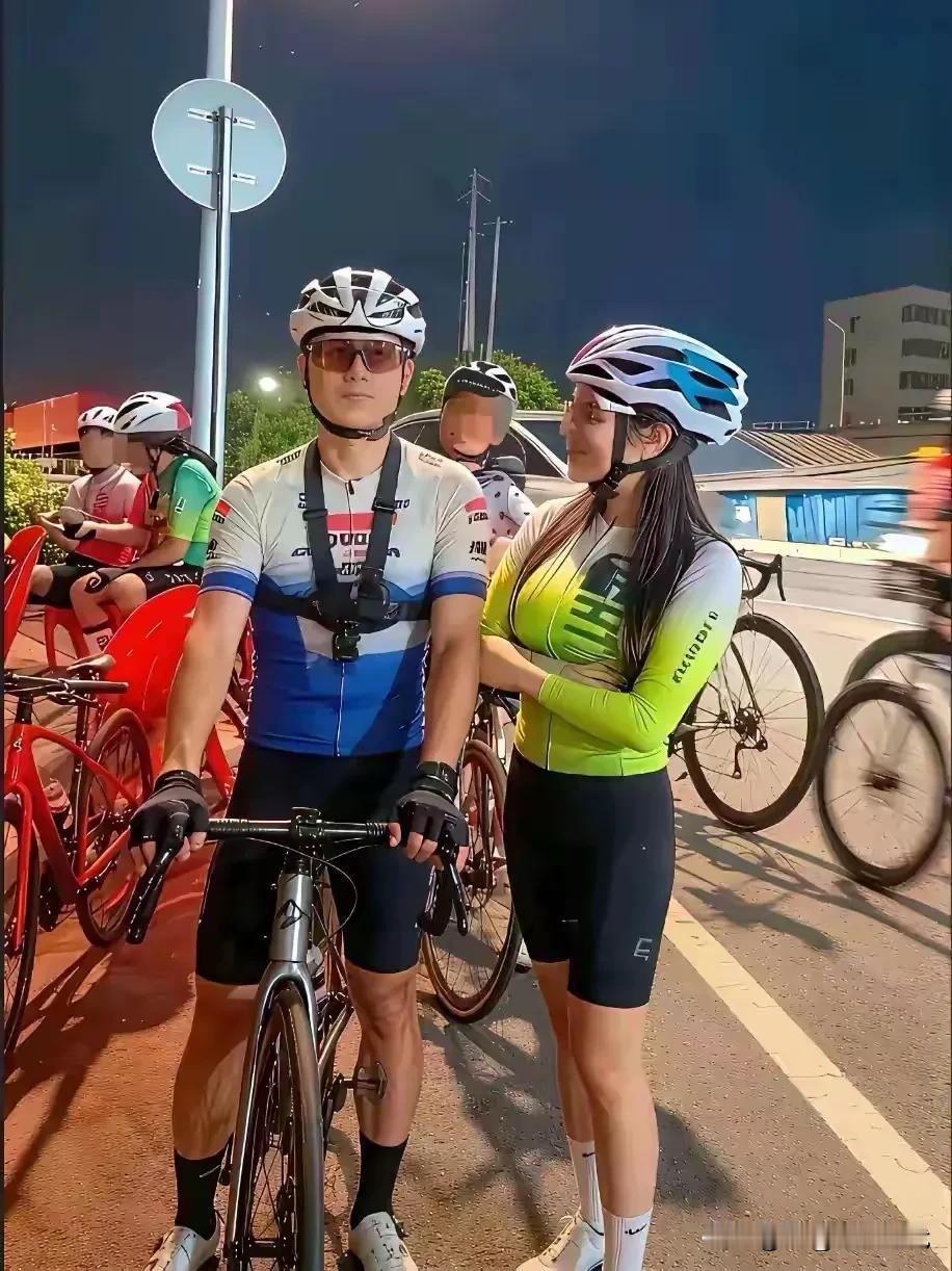 第一次听到骑行圈乱象。总觉得骑行圈里的自行车档次挺高，男男女女穿着紧身衣裤看起