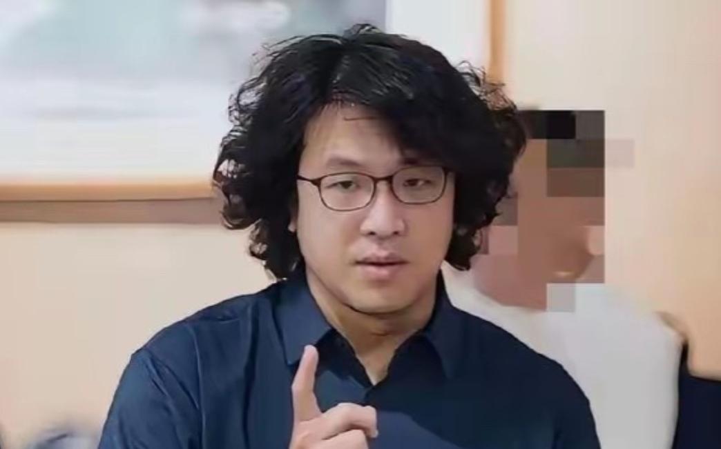 5月13号挂背带，5月20号被国台办点名，沈伯洋的台北市长梦只做了7天。20