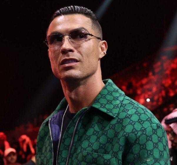 这不是一份养老合同，这是一份史上最精明的风险投资协议。他们为C罗支付的每一分钱