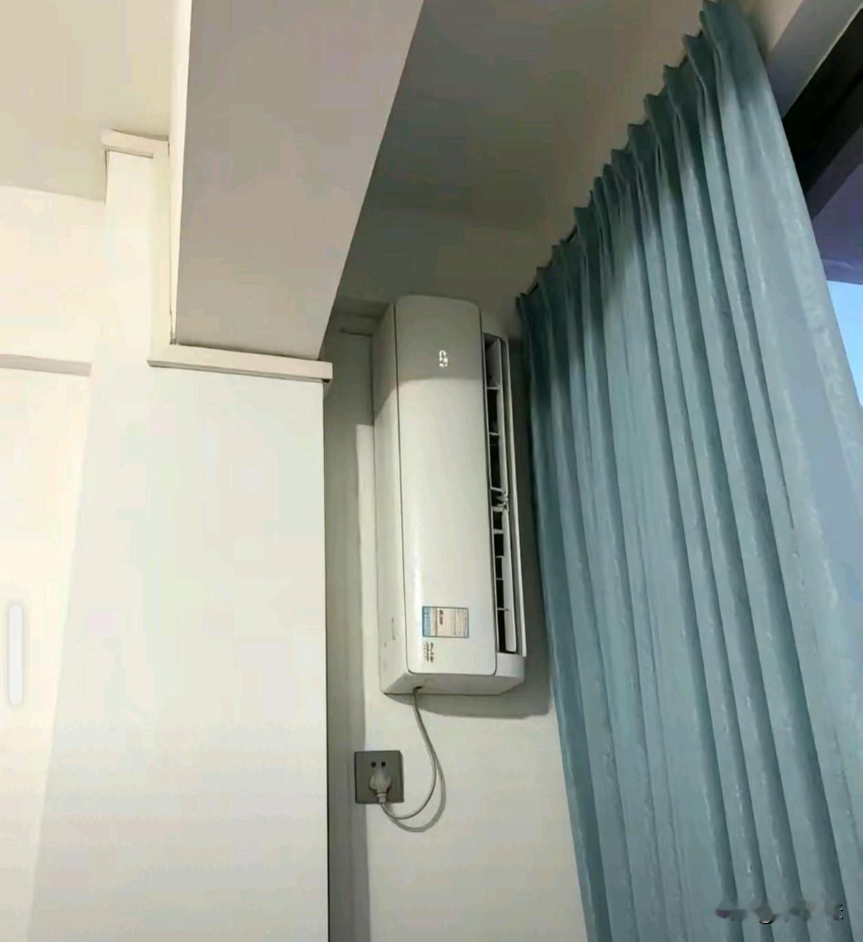 现在咋都喜欢把空调这样装？