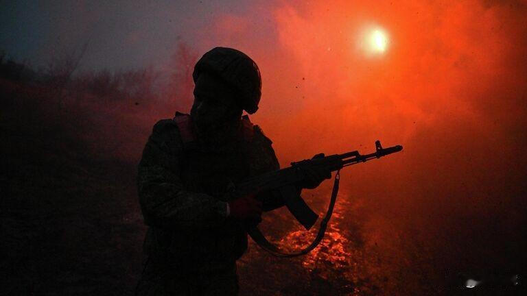 【“所有人都死了”：美国海军陆战队退役情报官谈俄乌战况】12月5日，美国海军