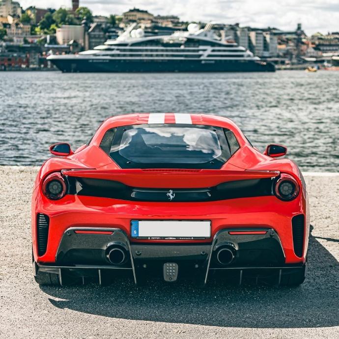 美臀-Ferrari