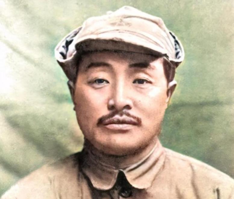 1932年,武当老道遭几十个匪徒打劫,喝问:你们脑袋比石头还硬吗?这位湖北老道居