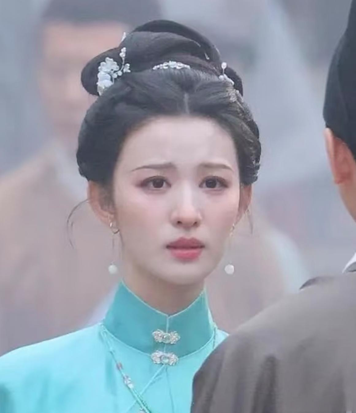 《明月录》中的她真的好清瘦呀王楚然！脸上几乎没肉，因为无缝进组太累了吗？记忆中的