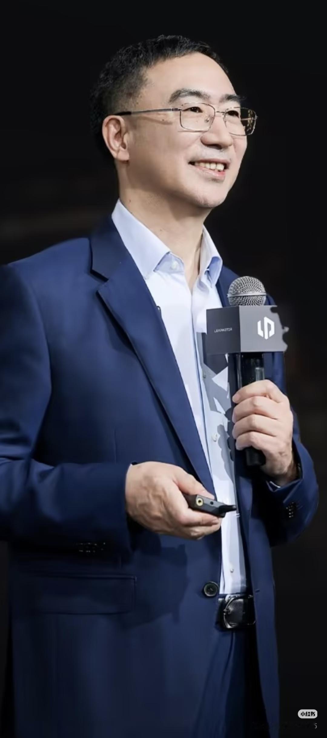 零跑汽车CEO朱江明发出生存预警“我们要活下来”。朱江明直言：“这个市场容量就