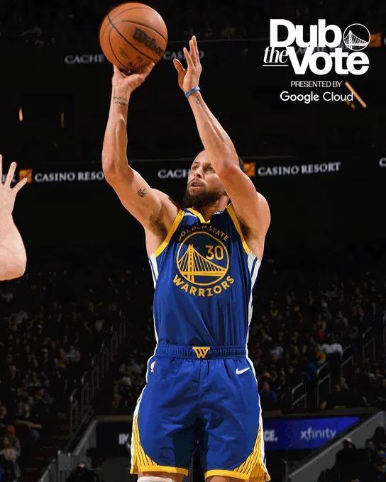 96-97赛季起NBA单节得分20+次数：1，库里-45次，三分球魔力。