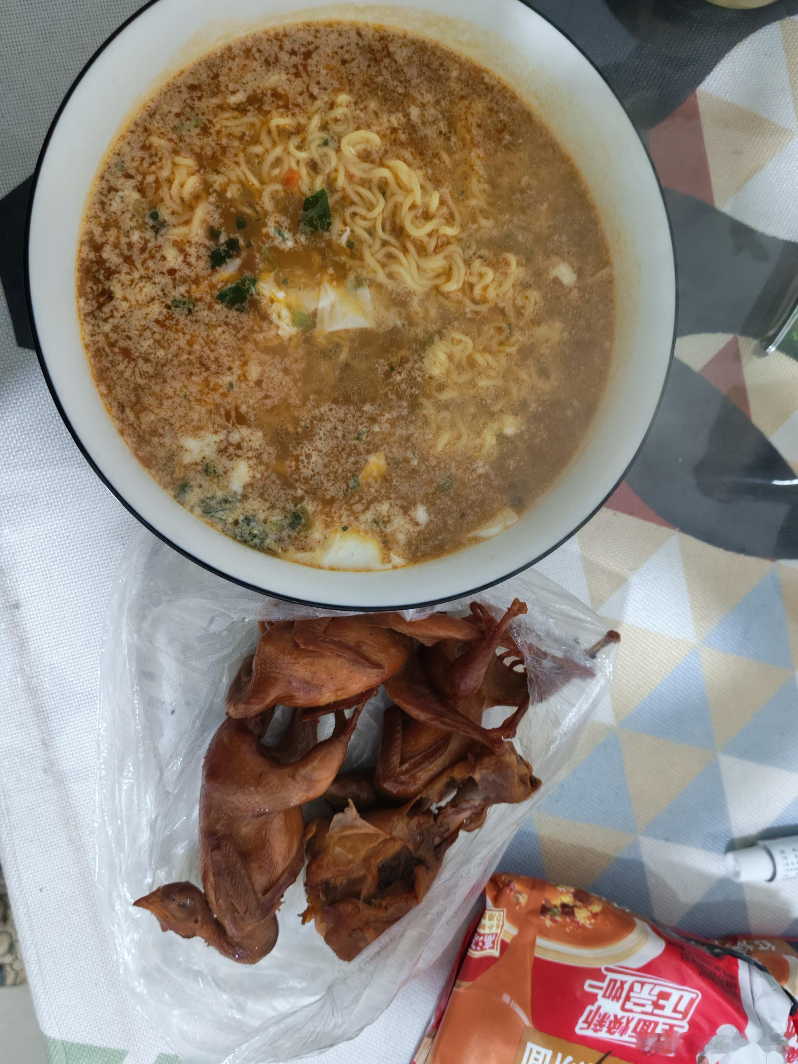 烧鸟加方便面！美味