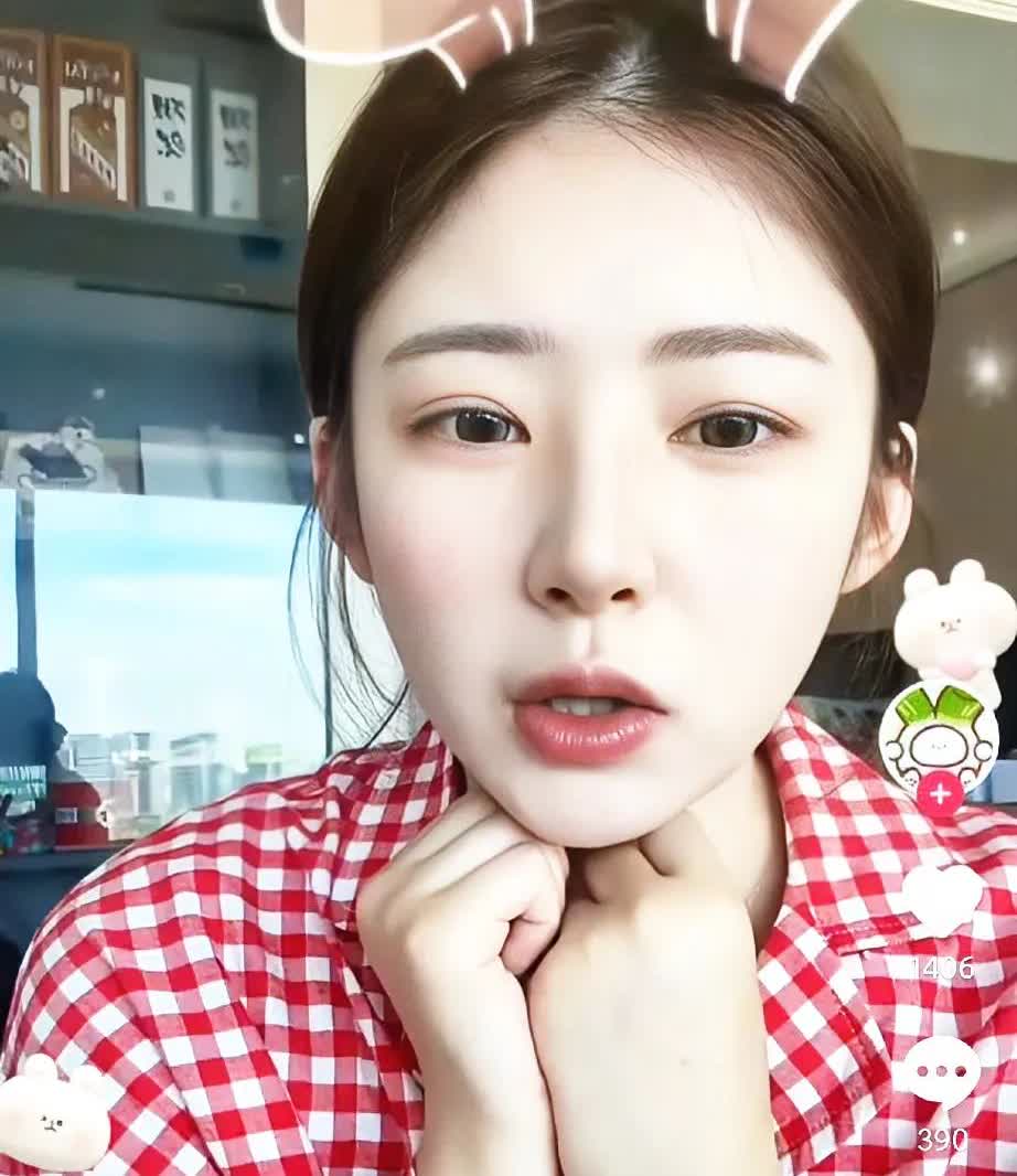王思聪现在是真的很头疼了，因为他交往过的那么多女朋友中分手后都没有跟他作跟他闹过