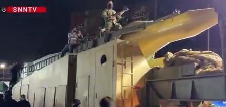 这就是最后的动员了！当地时间4月21日晚，伊朗首都德黑兰迎来了一场震撼人心