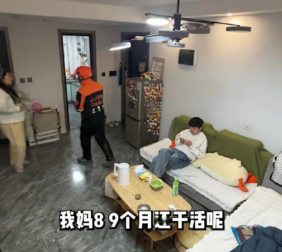 慌了吧！孕妇吃完饭想出去遛弯，丈夫却沉迷游戏不愿意陪同。孕妇叫了跑腿小哥陪同并给