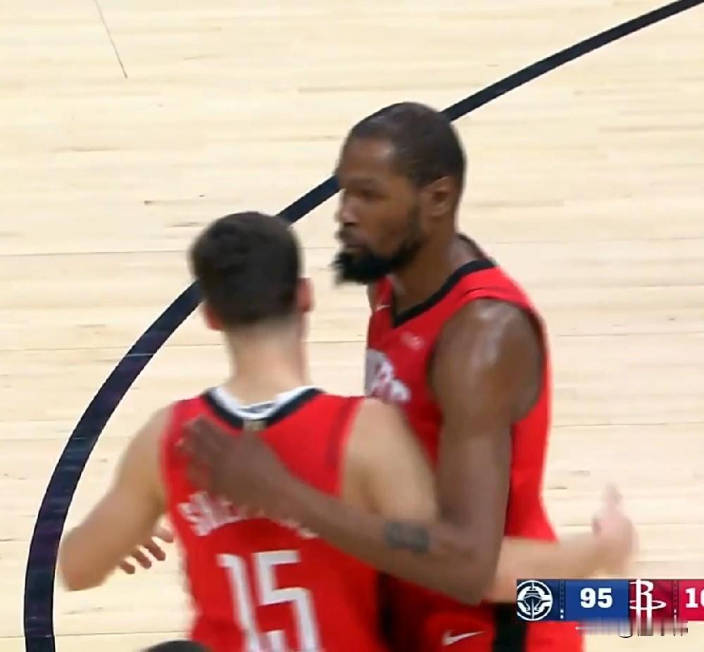 暖心大哥！谢泼德谈老大哥杜兰特：“KD一直在鼓励我。”“让我大胆去投篮。