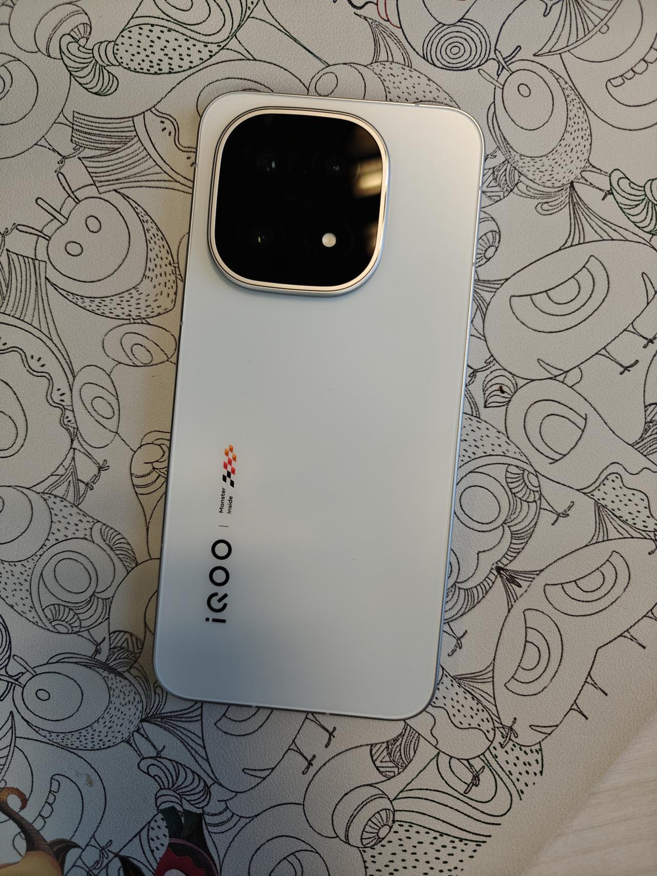 2天一充没压力，iQOO15做到了昨天充满电开始使用到，目前使用时间24小时