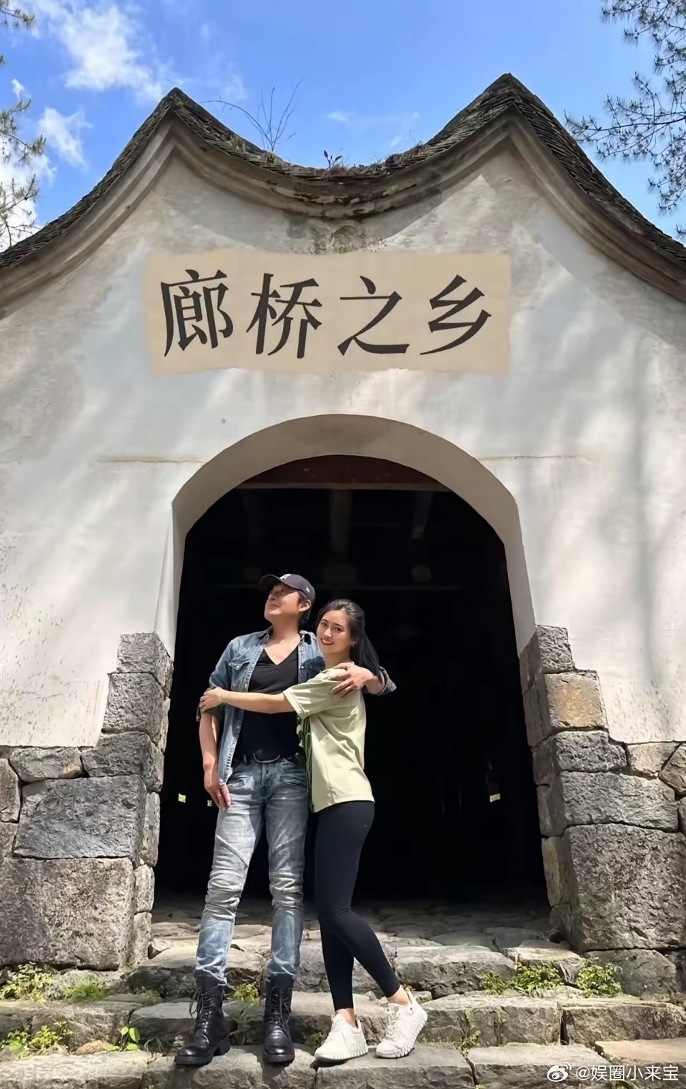 马景涛，引发热议。7月15日，64岁的马景涛，冲上热搜，这一次，不是复出拍戏，而