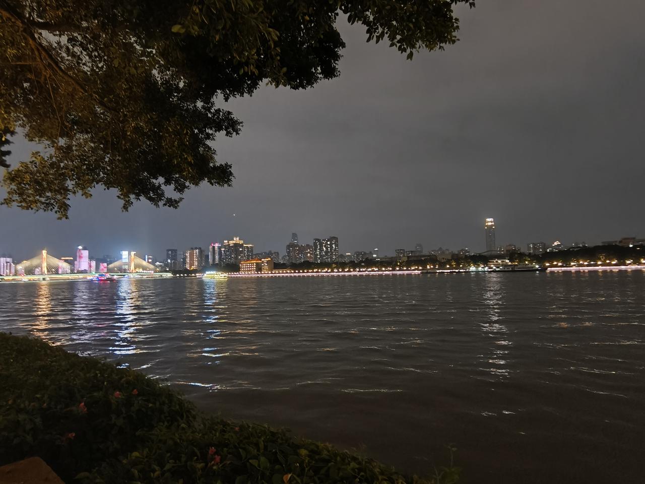 广州街道景色镜头下的广州看看你拍的广州城市观察员城市.街拍城市身边的事