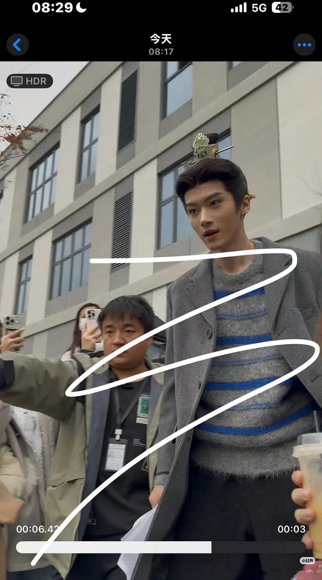 闫桉嫁金钗的首次出妆饭拍和生图