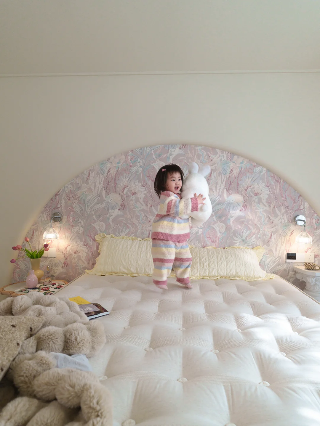 卧室的松弛时光是赖床给的🫧: ~