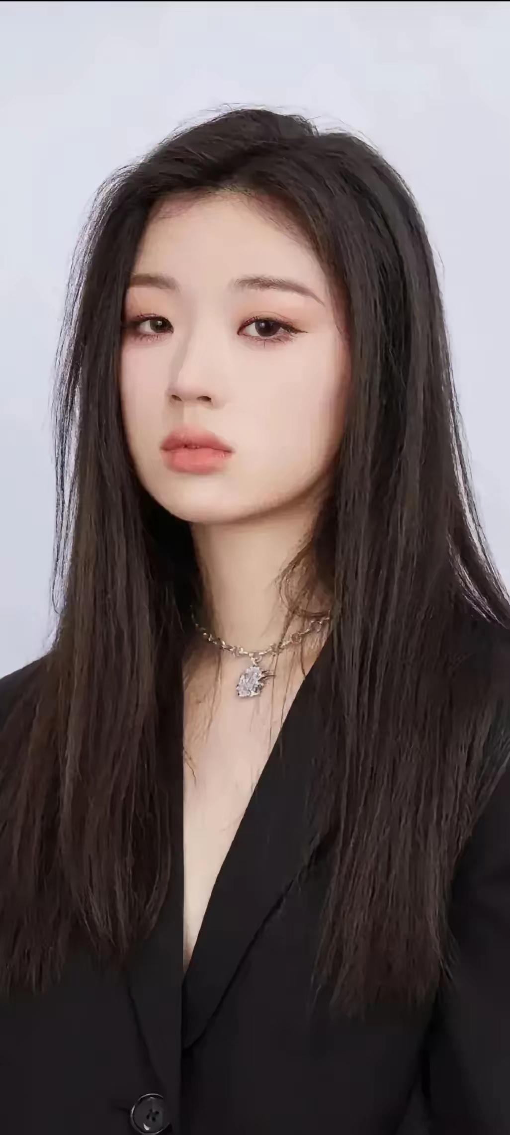 华语乐坛老来得女！中国音乐最后的希望？单依纯，因为夺得中国好声音冠军而闻名18岁