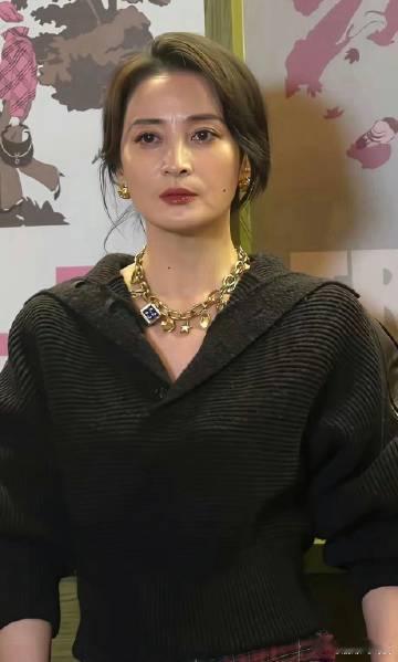 蒋勤勤好抗老的一张脸蒋勤勤冻龄状态岁月仿佛在蒋勤勤身上按下暂停键，当年水灵依旧