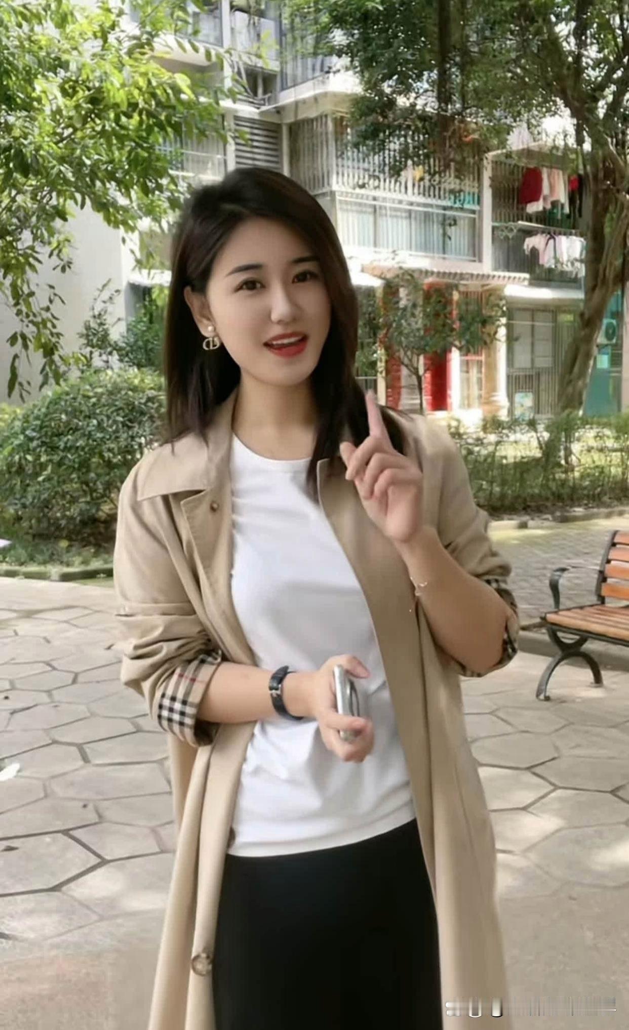 元气满满的一天，从微笑开始，这话真是太对啦！微笑就像魔法，能瞬间驱散阴霾。就像