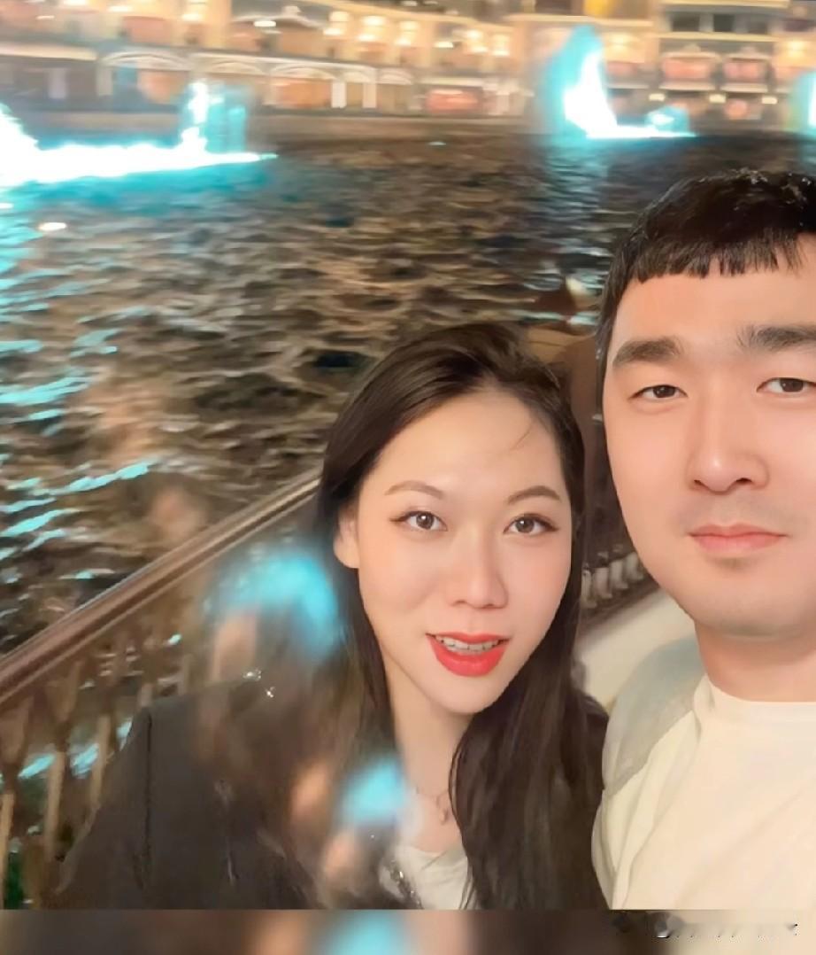 广州猝死的程序员的妻子说他们结婚后搬了6次家，一次比一次好，开始的时候住地下室，