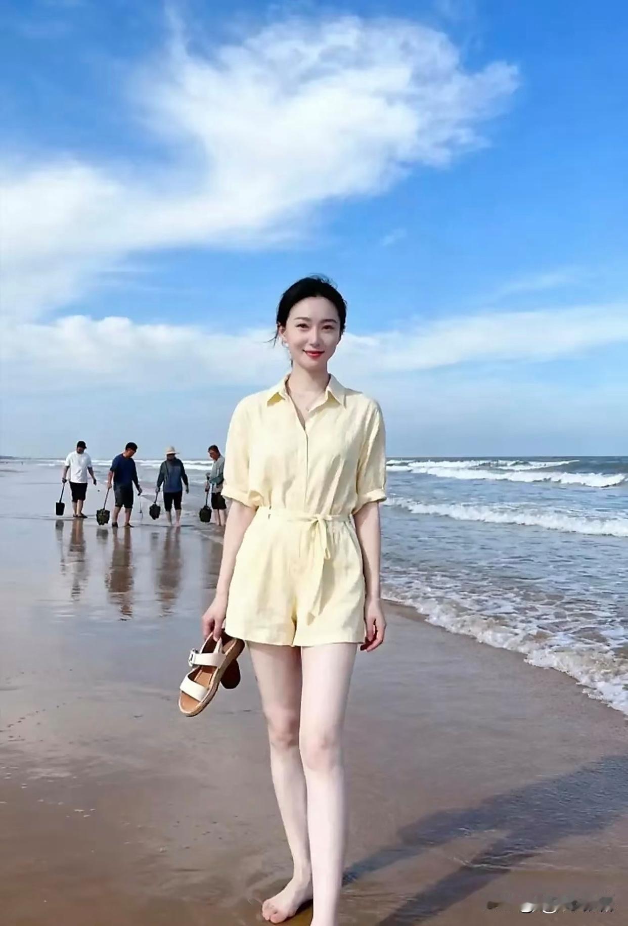 说真的，这长相，咱普通人就算化再浓的妆也比不了啊!