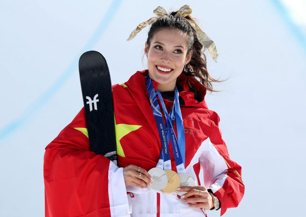 谷爱凌金牌谷爱凌一夺冠，喷美国魔怔人的网友也多了起来：“我不喜欢美国精英阶层的