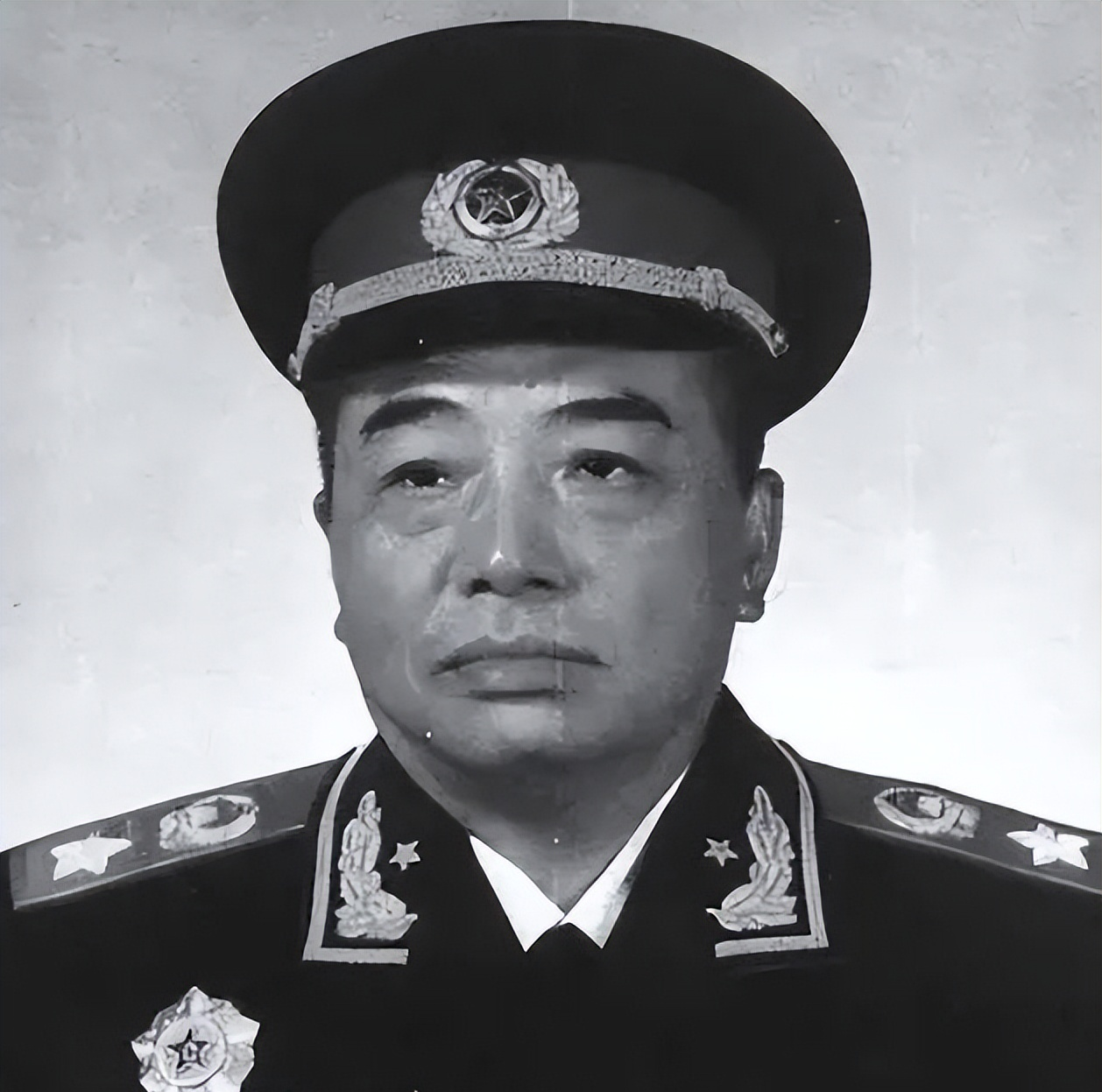 1965年，中央派彭德怀去大西南当第三副主任，其三位上司分别是谁1965年，彭德怀的名字重新出现在中