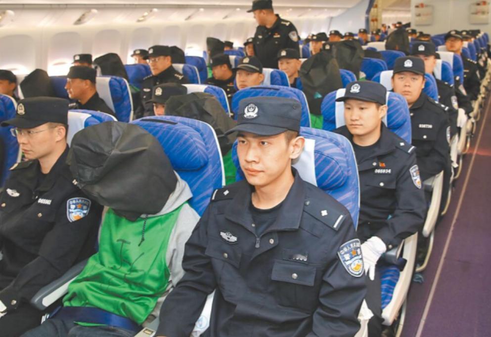 台独分子都震惊了吧！2025年12月5日报道，大陆公安在未经通报下，便以小三通金