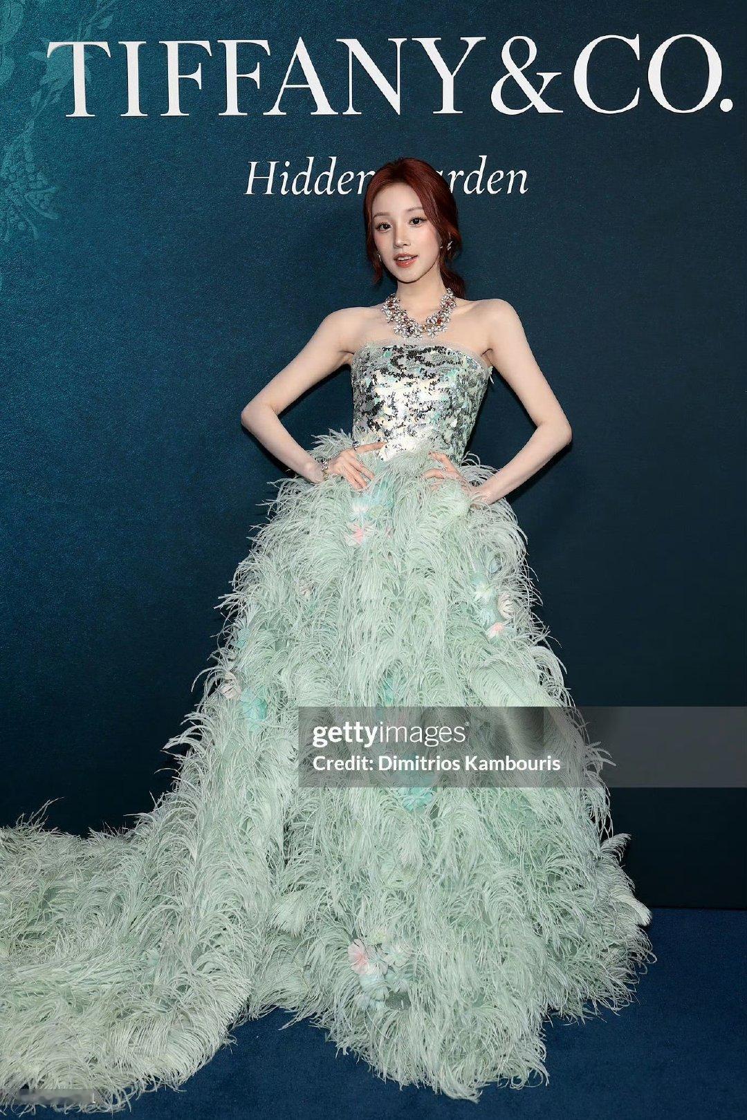 宋雨琦红发G社镜头宋雨琦红发G社镜头，完全公主来的！