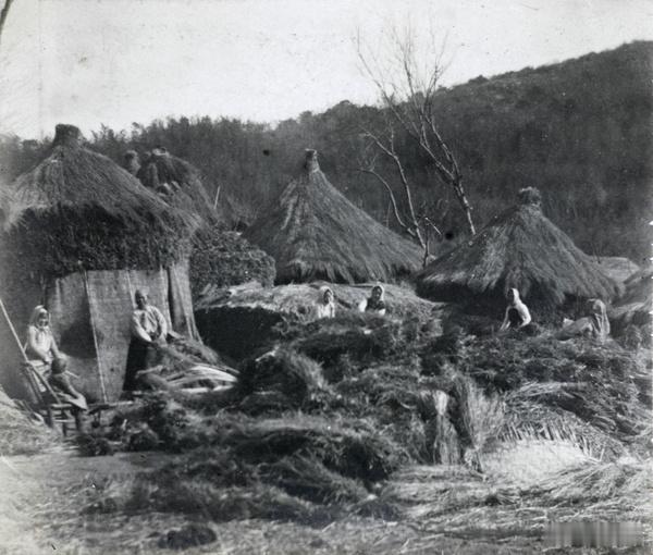 稻草屋，上海，1927年