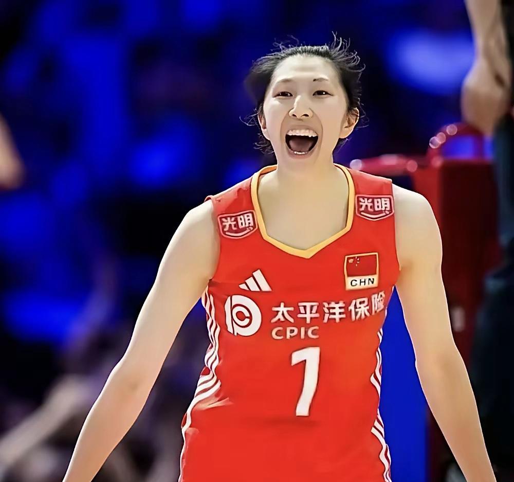 赖亚文排挤朱婷的目的是什么呢？赖亚文认为朱婷是郎平培养出来的世界级球员，中