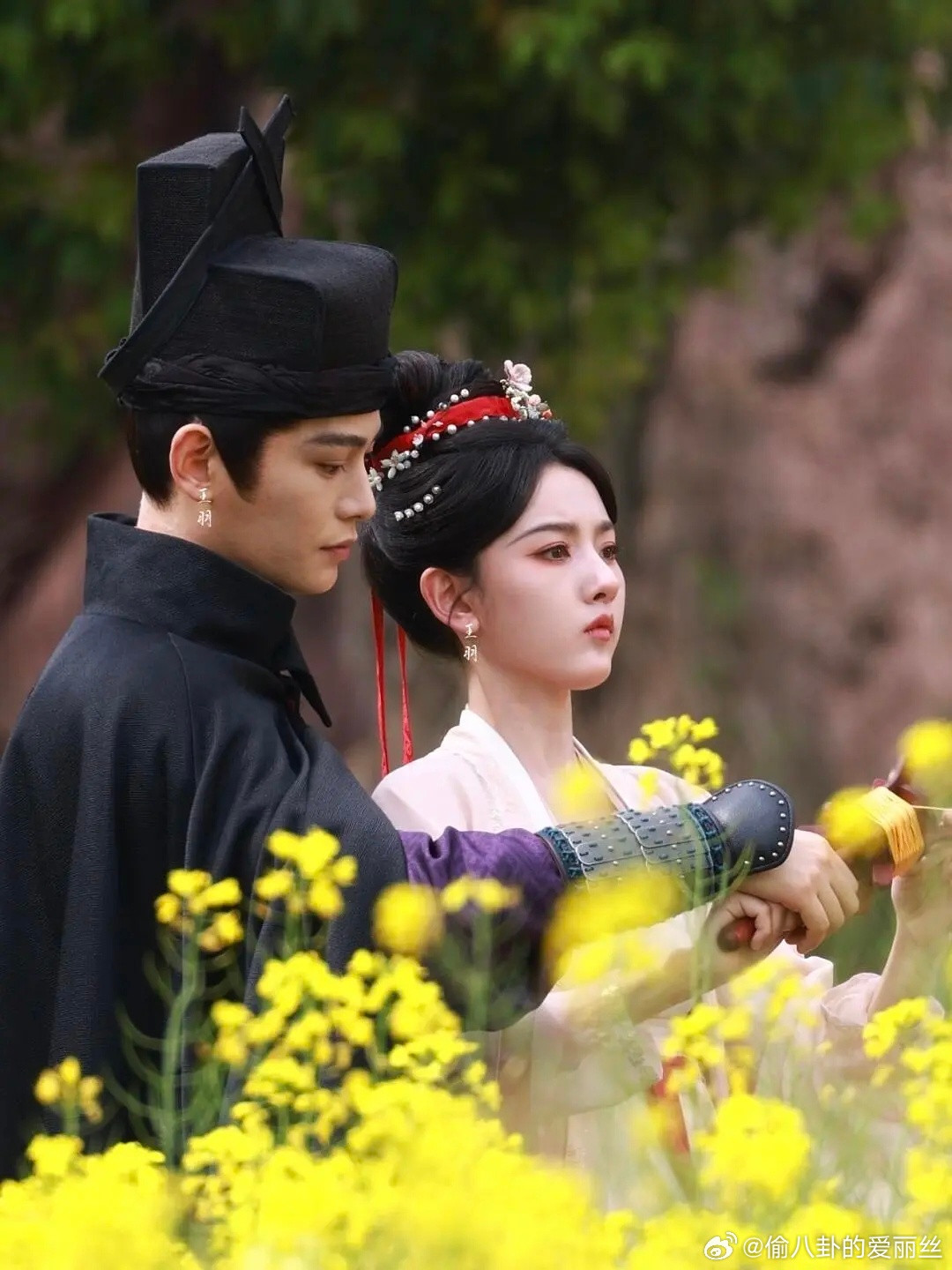 宋祖儿好像不太愿意和丁禹兮放风筝