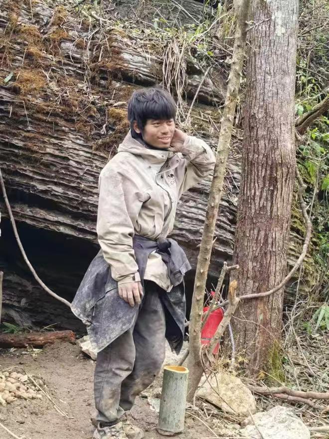 他笑着退赛，却让全网破防了！张家界七星山荒野挑战赛的人气选手“林北”突然发视频宣