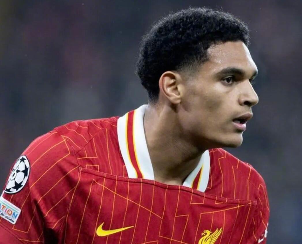 据德国天空体育消息，该记者更新了利物浦与勒沃库森中卫宽萨的情况。据报道，利物浦正