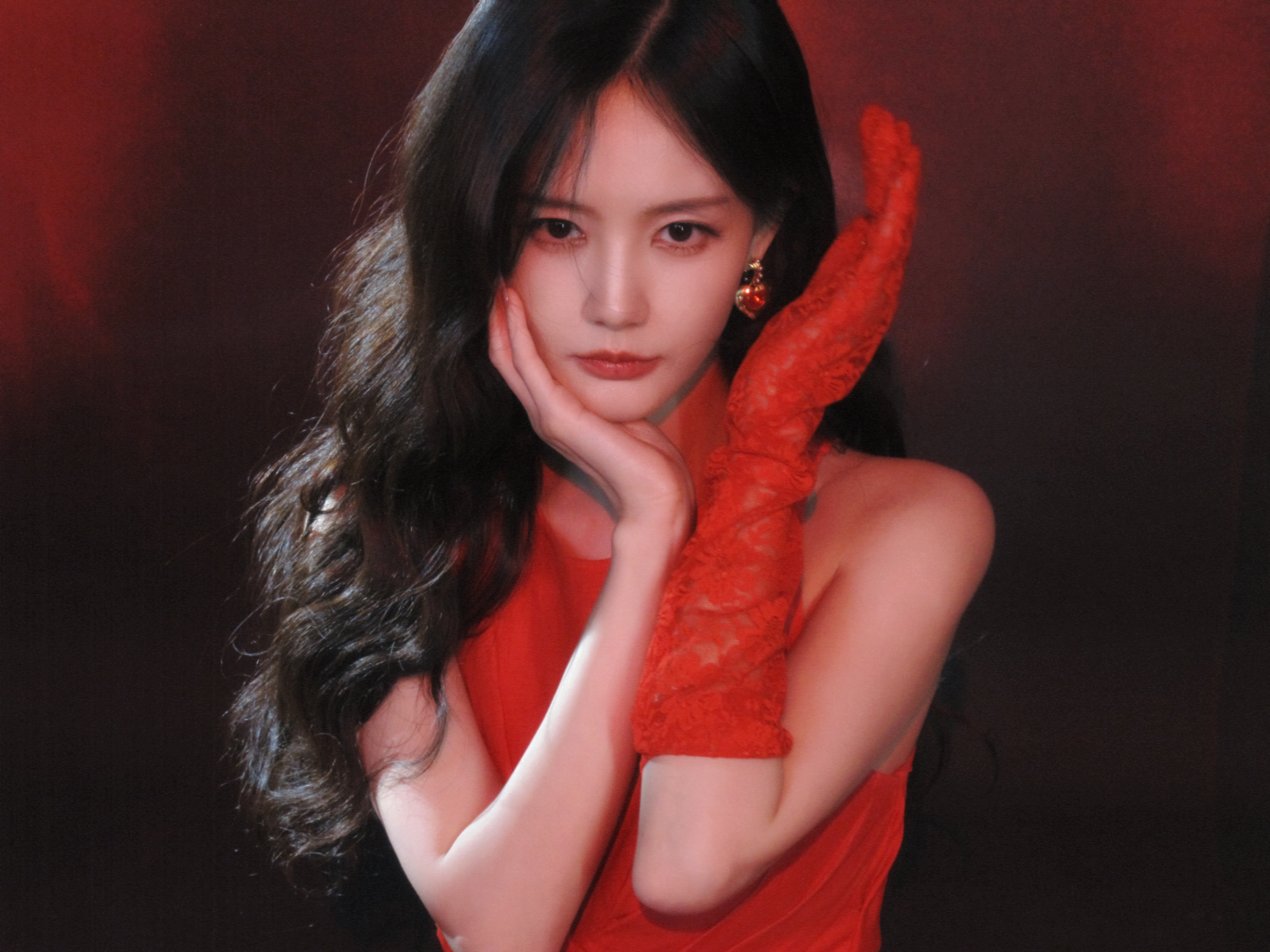 李一桐红包李一桐！新年装扮