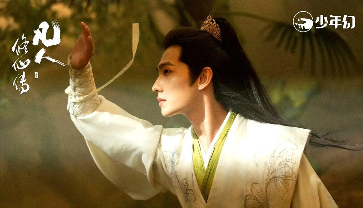 《凡人修仙传》导演杨阳直播摊牌，点击量上不去，第二季可能就黄了。她直言投资太大