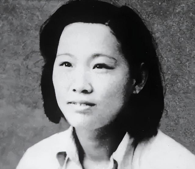 1950年，连长刘玉明结束了军旅生涯，准备转业离开部队，在路过汽车站的时候，他遇