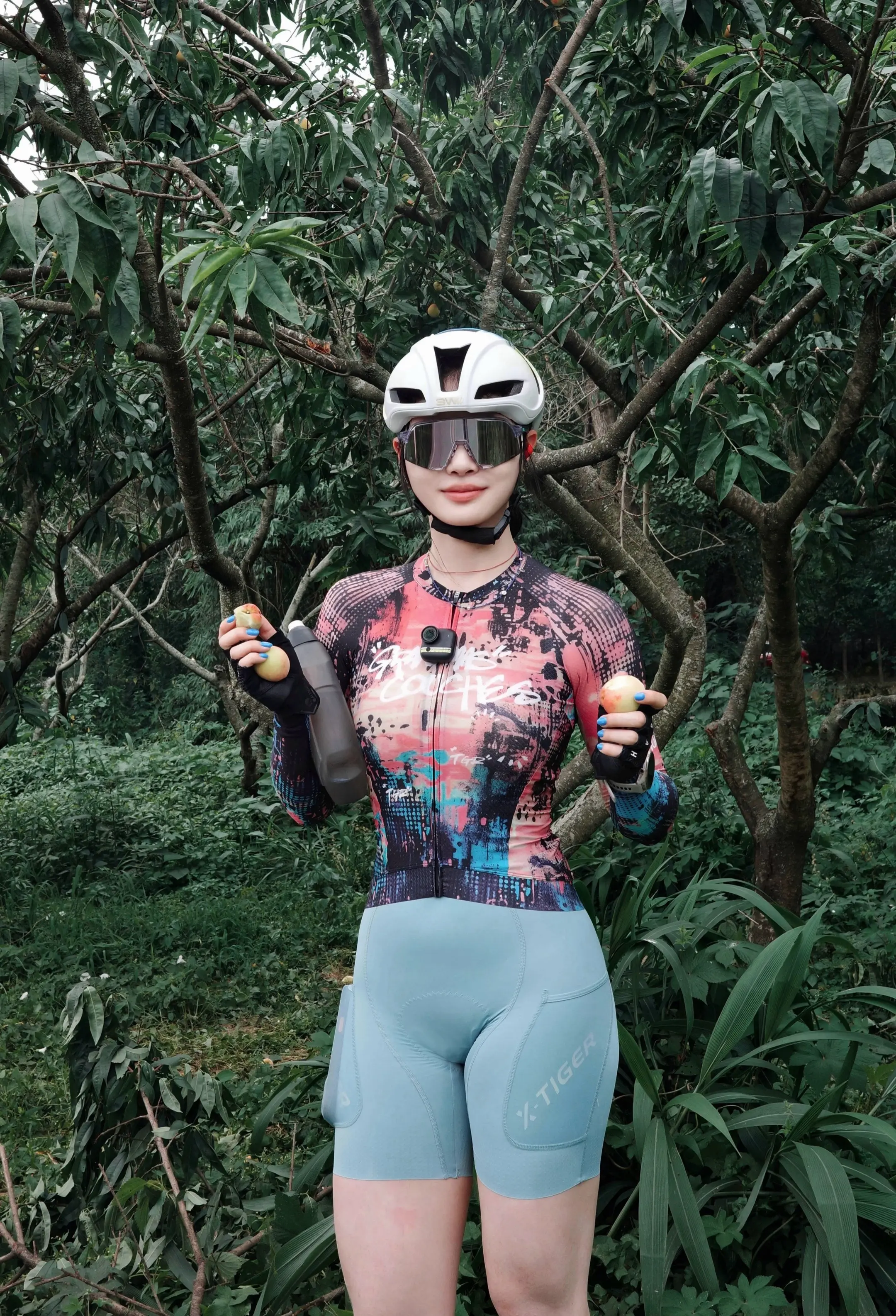 骑行的尽头，是骑完🚴和朋友去吃好吃的。😜😜😜 我们就是休闲骑游...