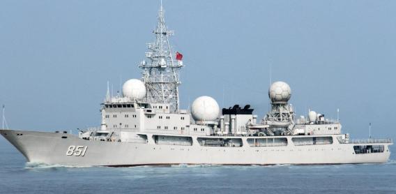 中国815电子侦察船，为什么各国不能攻击它，更准确说是不敢攻击它，这船看起来没什