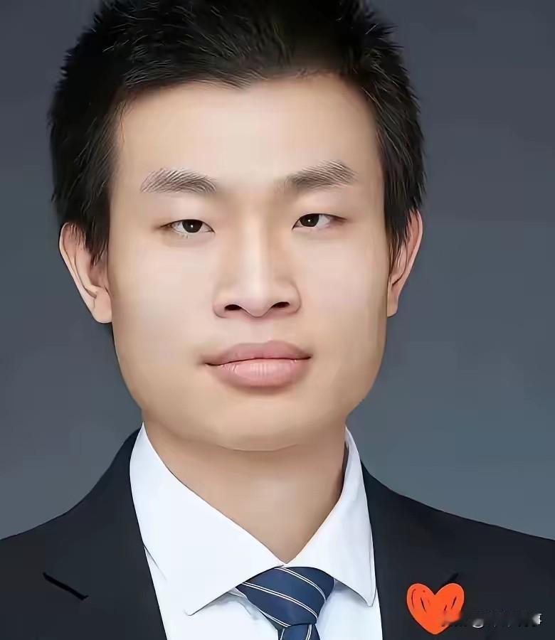 韦东奕这副教授职称的事儿，想想还真有点后怕。要不是他顺手验证了百年数学难题挂