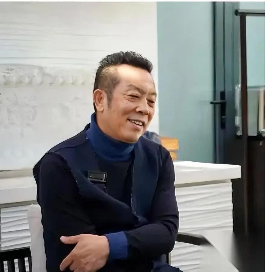 贾国龙嘴硬上热搜了！到底多硬？公开声明翻来覆去就一句：我没错！大段文字里