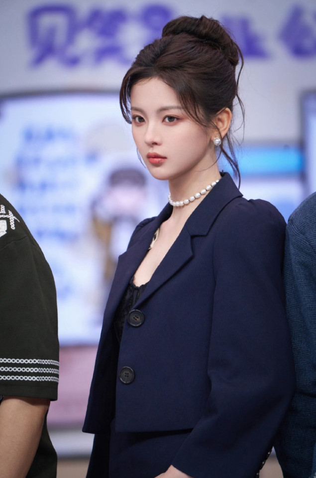 杨超越也回宫了