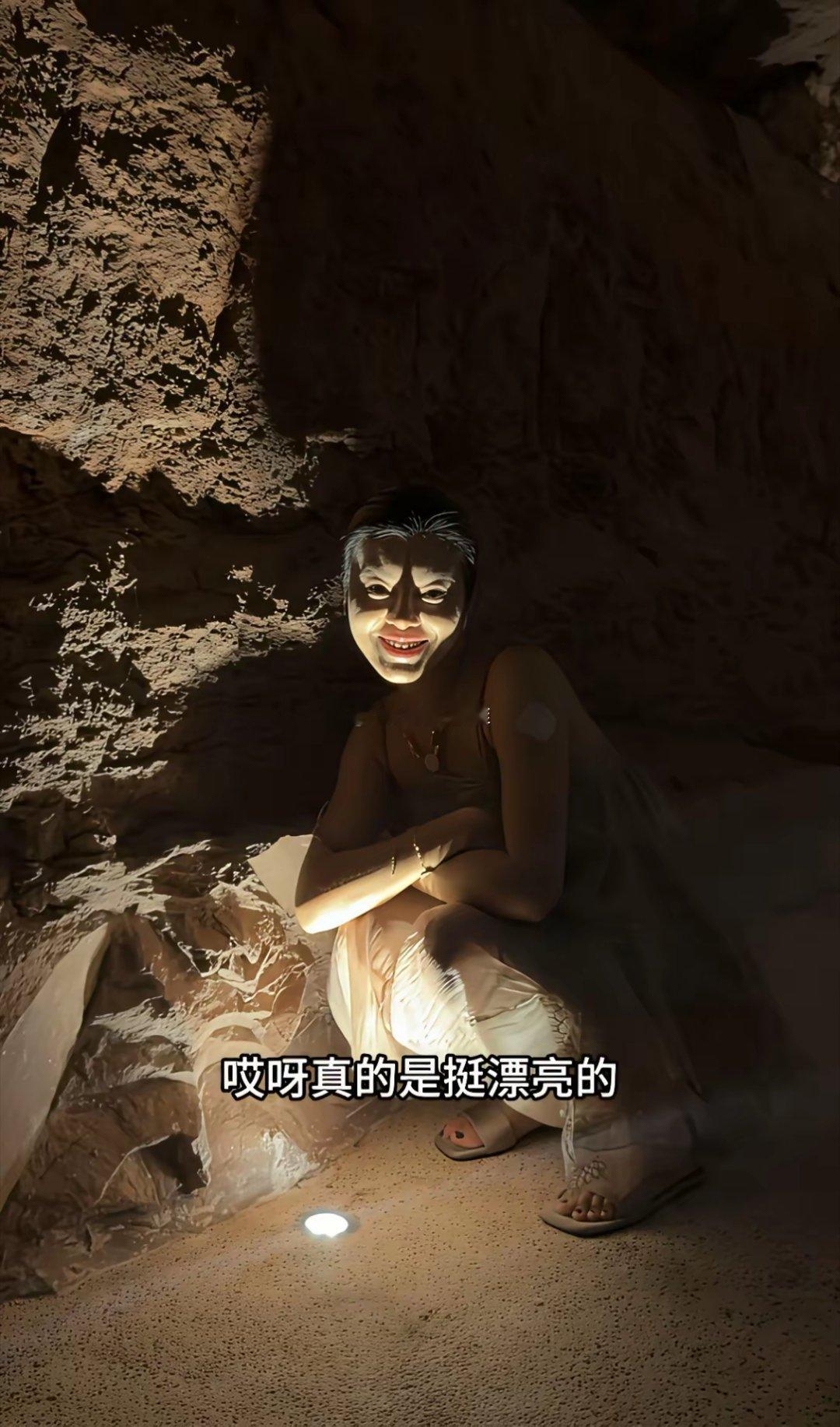 出去旅游老公给我拍的照片！你们说我应该怎么奖励他？