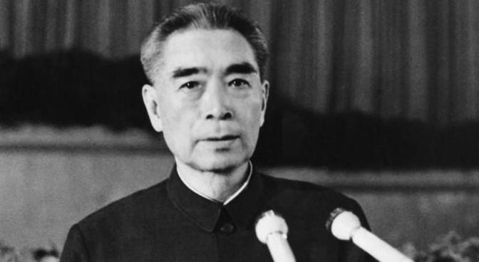 1964年，在核试验前夕的一次重要会议上，上将张爱萍中途告假离开，这时周总理却突