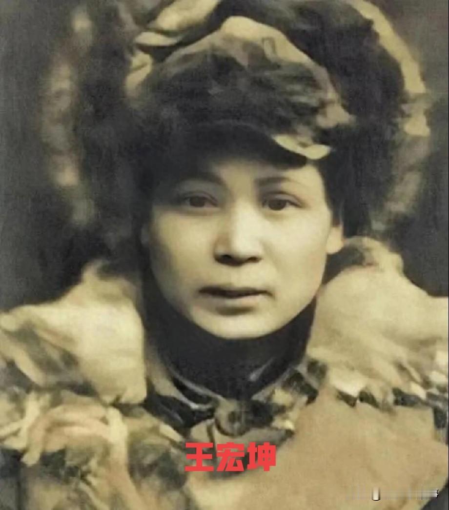 1950年，开国上将王宏坤偶遇原红4军副军长刘世模，见对方穷困潦倒，王宏坤问道：