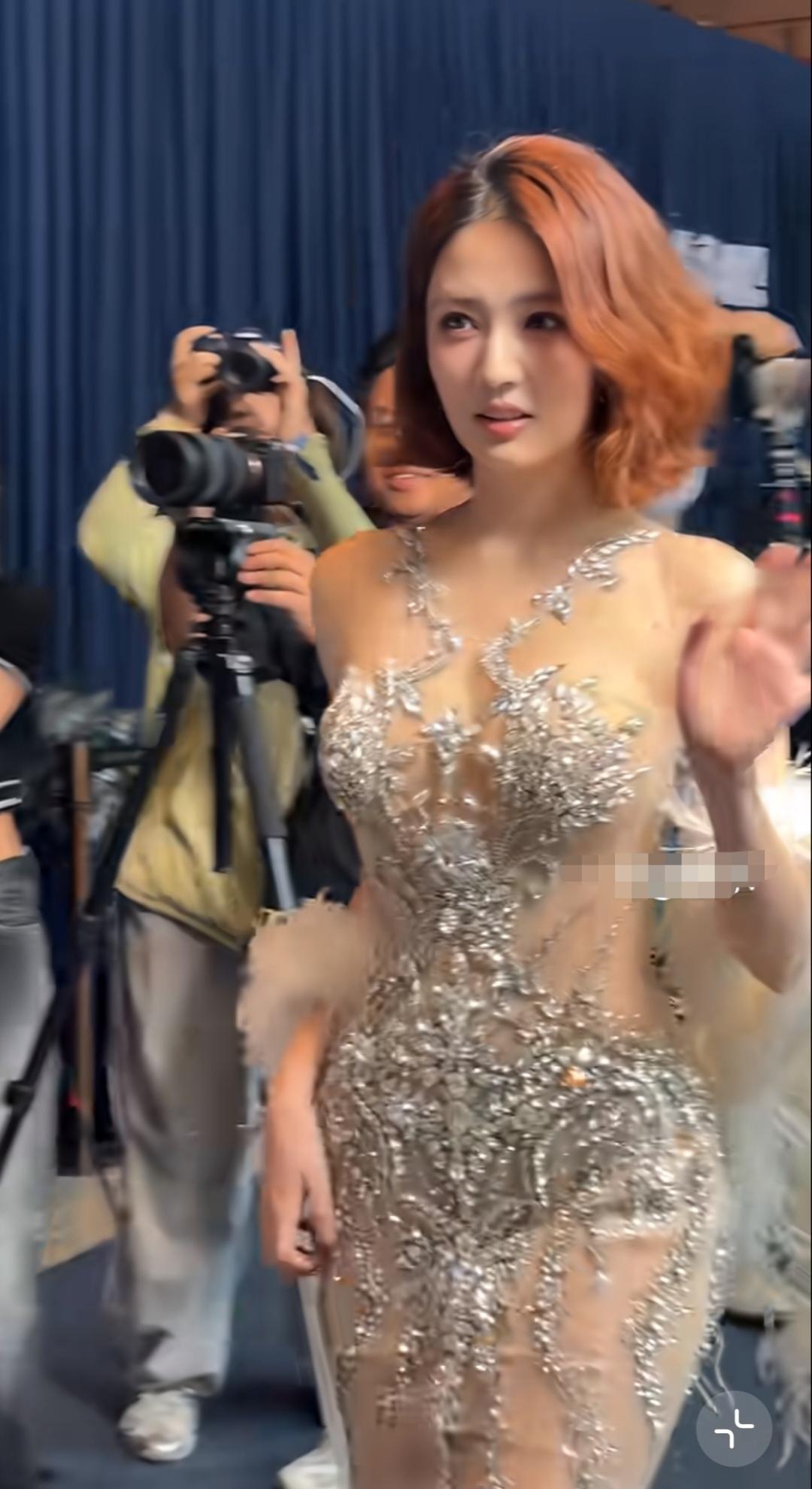 有点眼熟她演过啥？造型辣眼睛！这是要大火的节奏！