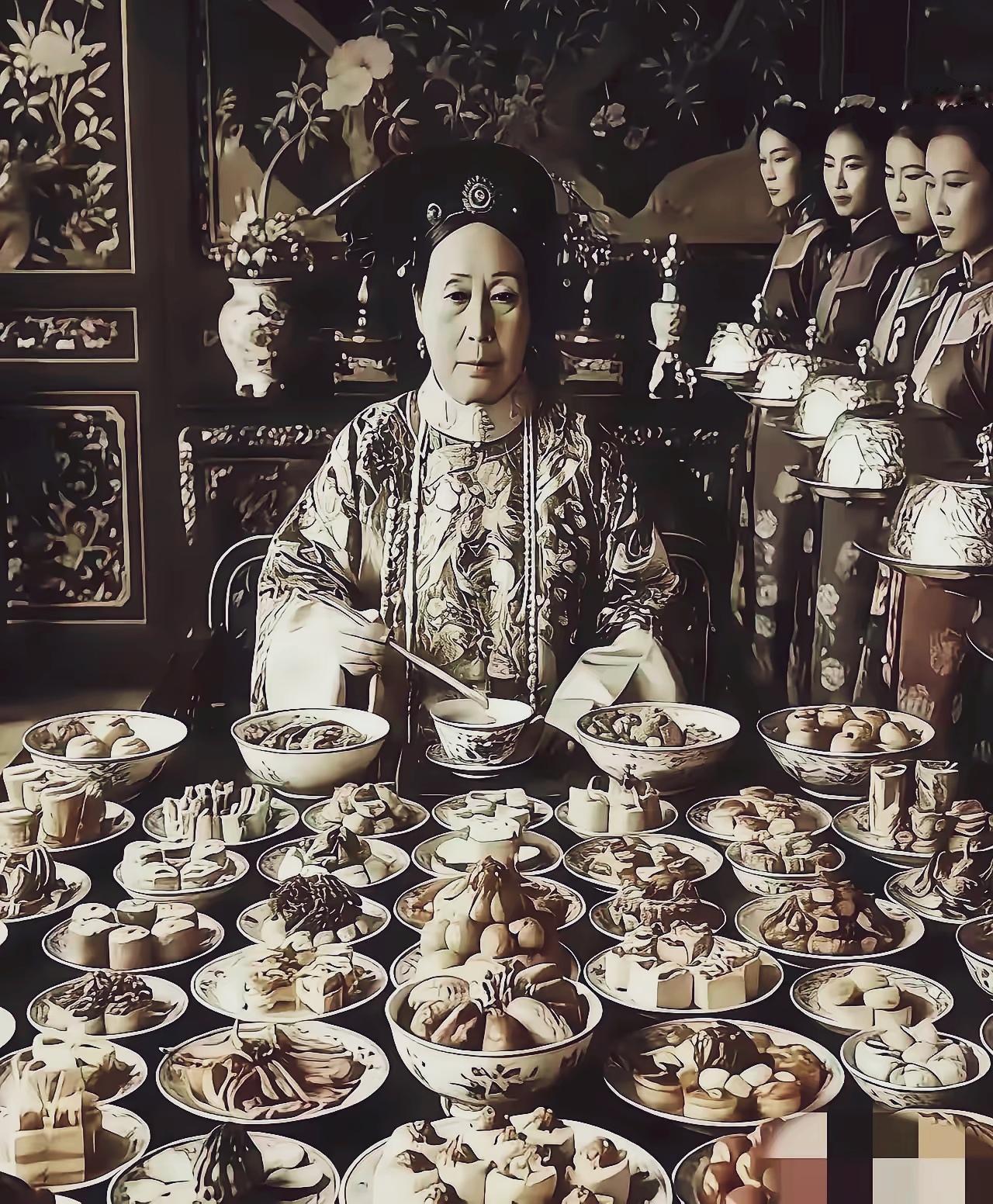 瞧一瞧，看一看！慈禧太后一顿饭能吃多少样…慈禧太后的生活慈禧秘事慈禧长相