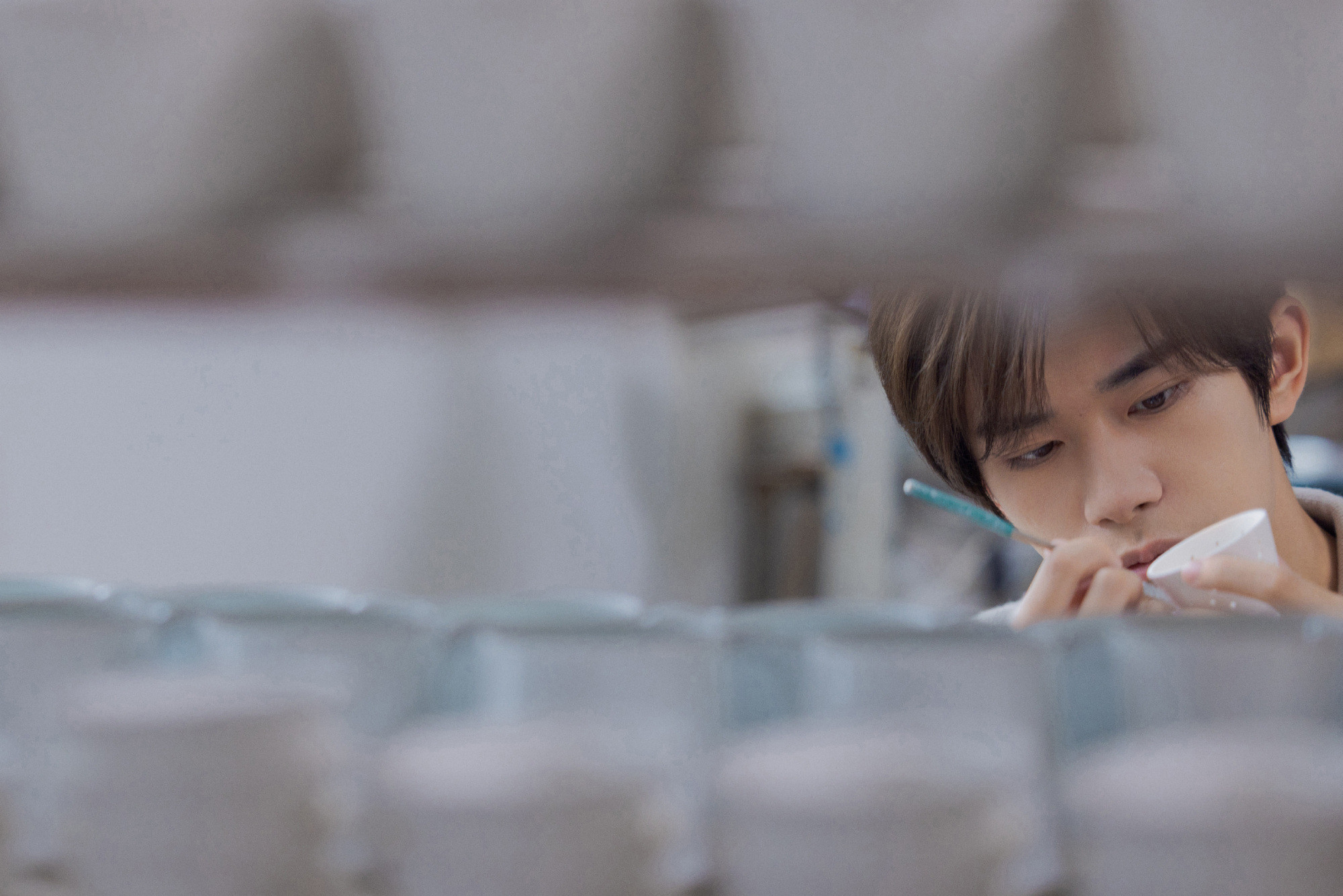 1.易烊千玺成立公司投资电影，不仅为自身事业长远发展，更是借此笼络电影圈人脉，