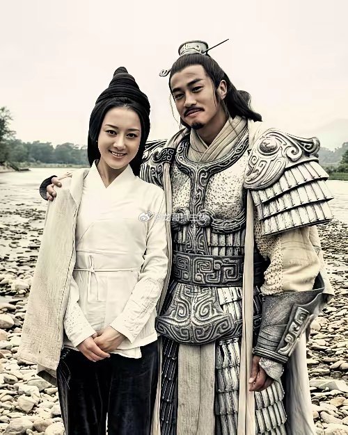 何润东晒出霸王战甲，时隔多年，在宿迁再次合体！这是出动原版人马，复刻当年戏里的盔